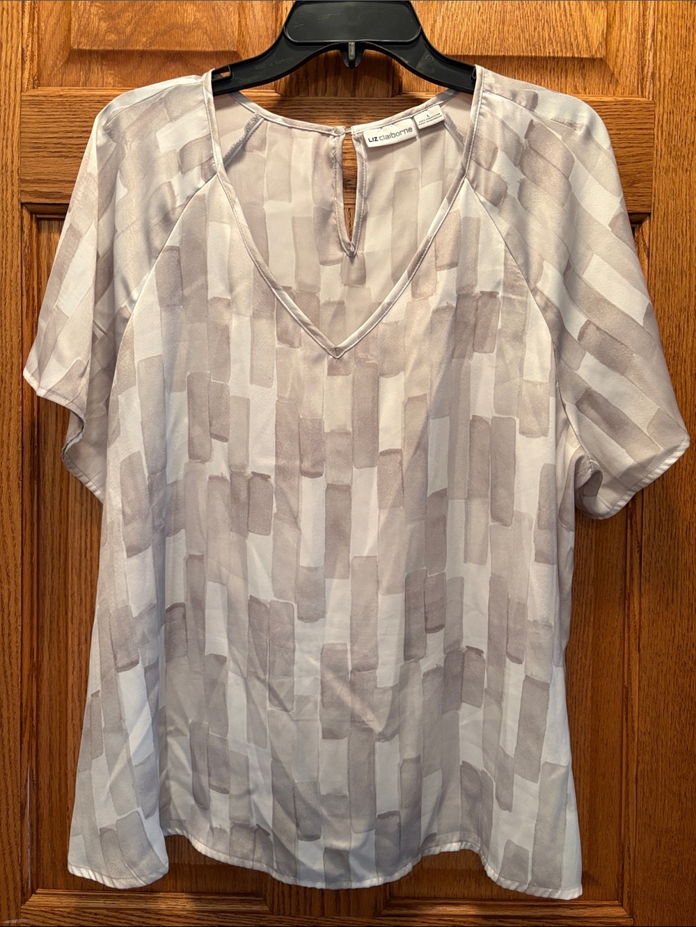 Liz Claiborne Gray and White Brushstroke V-Neck Blouse